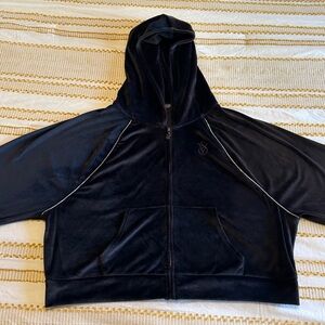 Y2K Victoria’s Secret Black Cropped Velour Jacket